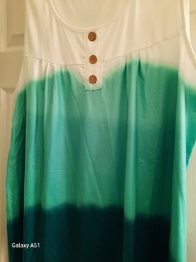 Women’s Ombre Tank Top with Wooden Buttons - White & Teal